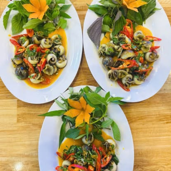 Ốc mỡ trứng muối