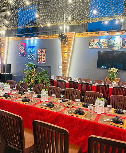 TIỆC LIÊN HOAN